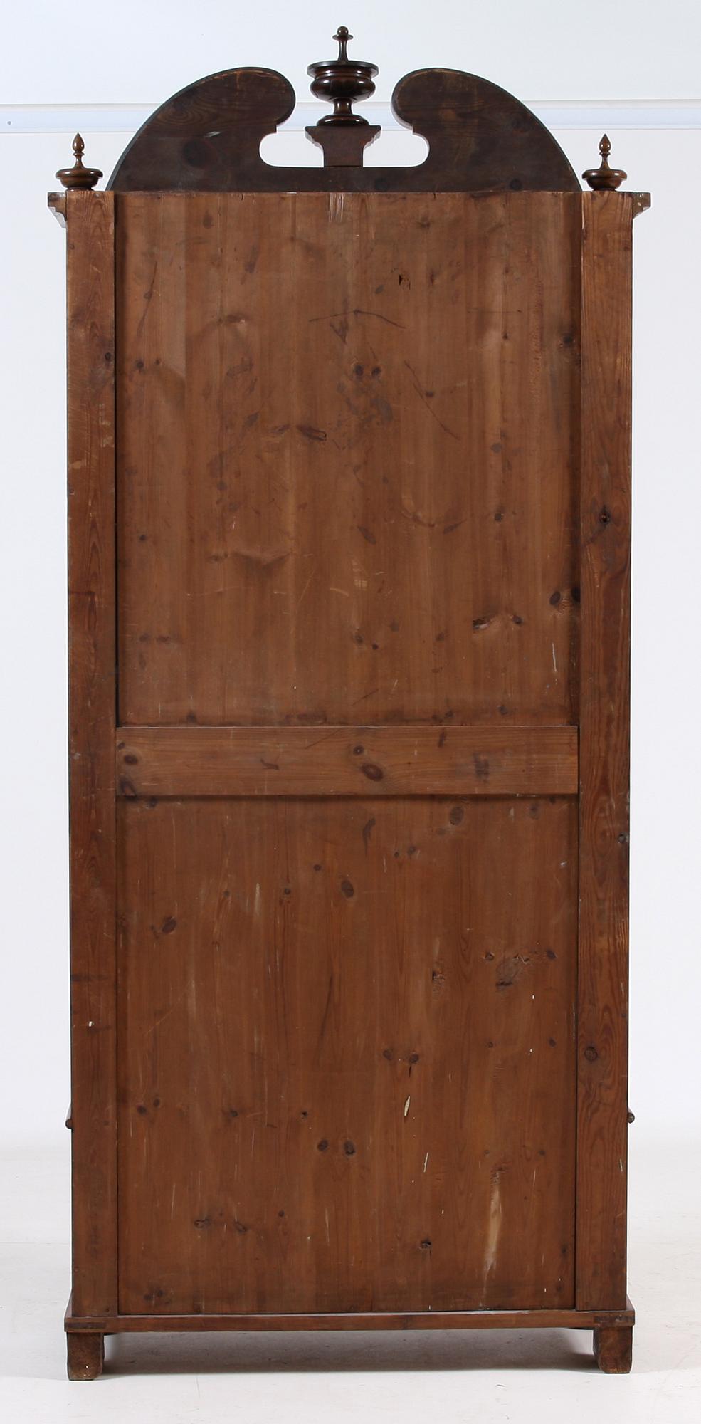BOKSSKÅP, nyrenässans, 1800-talets andra hälft.