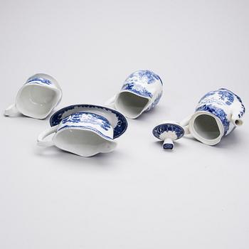 ASTIASTO, 86 osaa, posliinia, "Maisema" Arabia, 1964-1971.