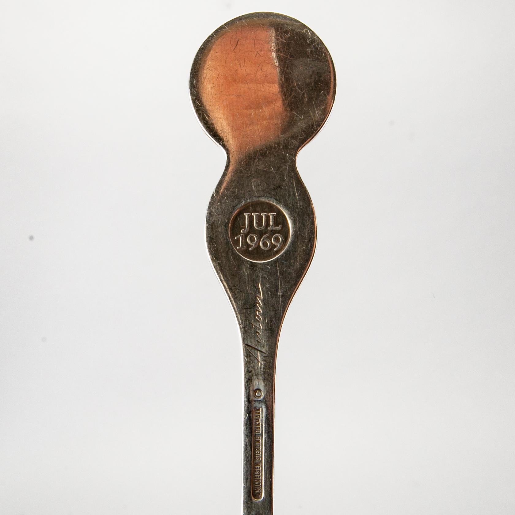 CHISTMAS SPOONS & WEDDING SPOON, 22+1 st , guilt sterling silver, Anton Michelsen, Denmark, tot 1054g.