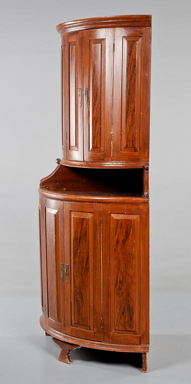 HÖRNSKÅP, 1800-tal.