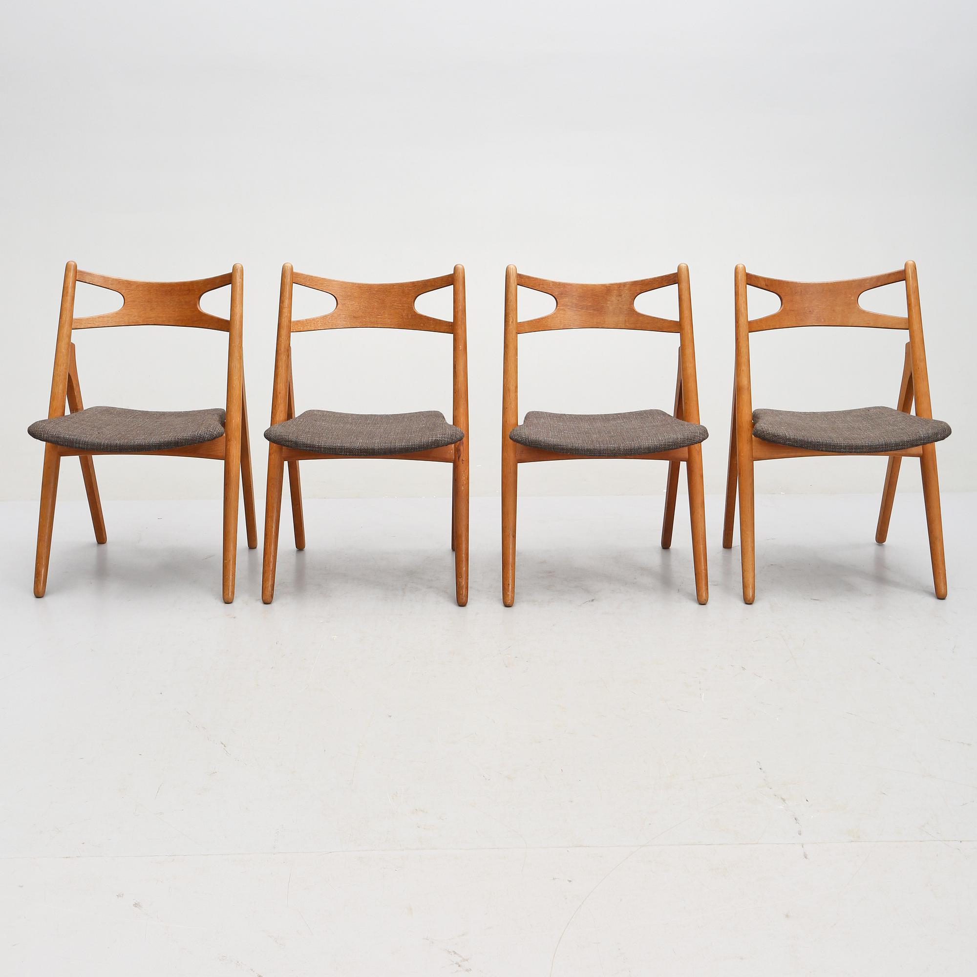 STOLAR, 4 st, "CH-29" / "Savbukkestolen", Hans J Wegner, 1900-talets andra hälft.