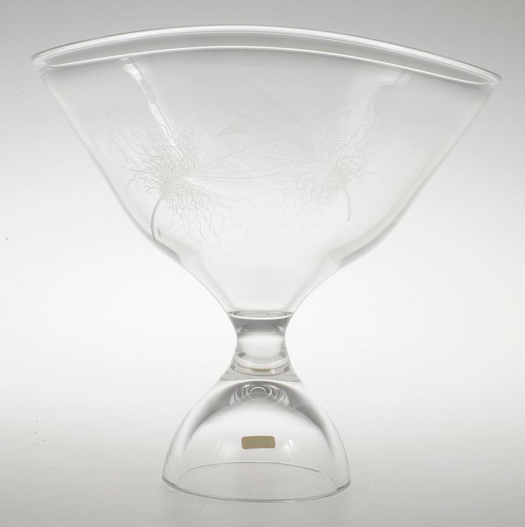 SKÅL PÅ FOT, glas, "Fjäderskålen", Vicke Lindstrand, Kosta.
