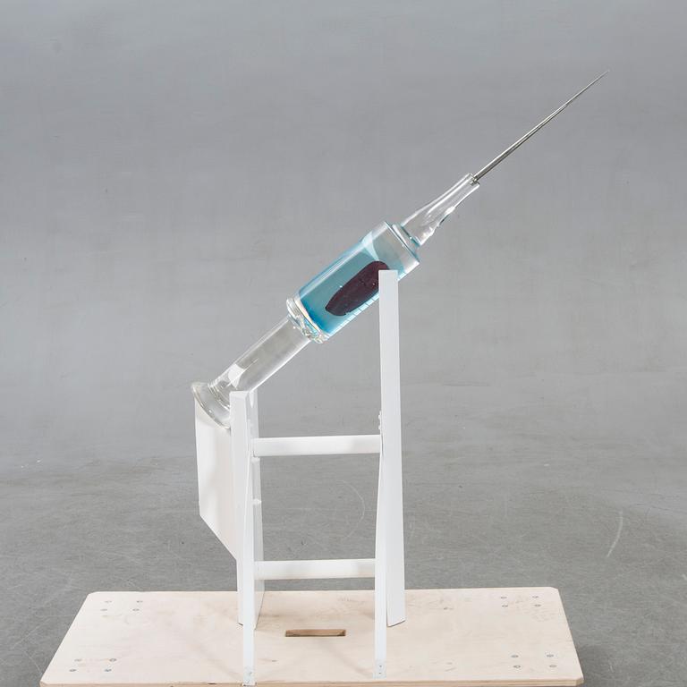 Thommy Bremberg, skulptur signerad och daterad 2002.