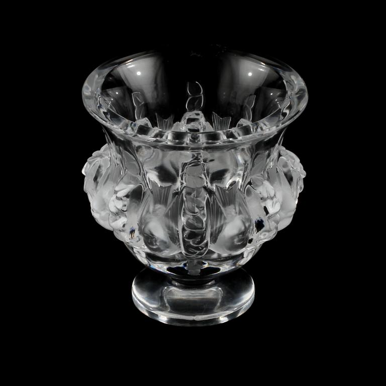 SKÅL PÅ FOT, glas, Lalique, Frankrike, 1900-talets andra hälft.