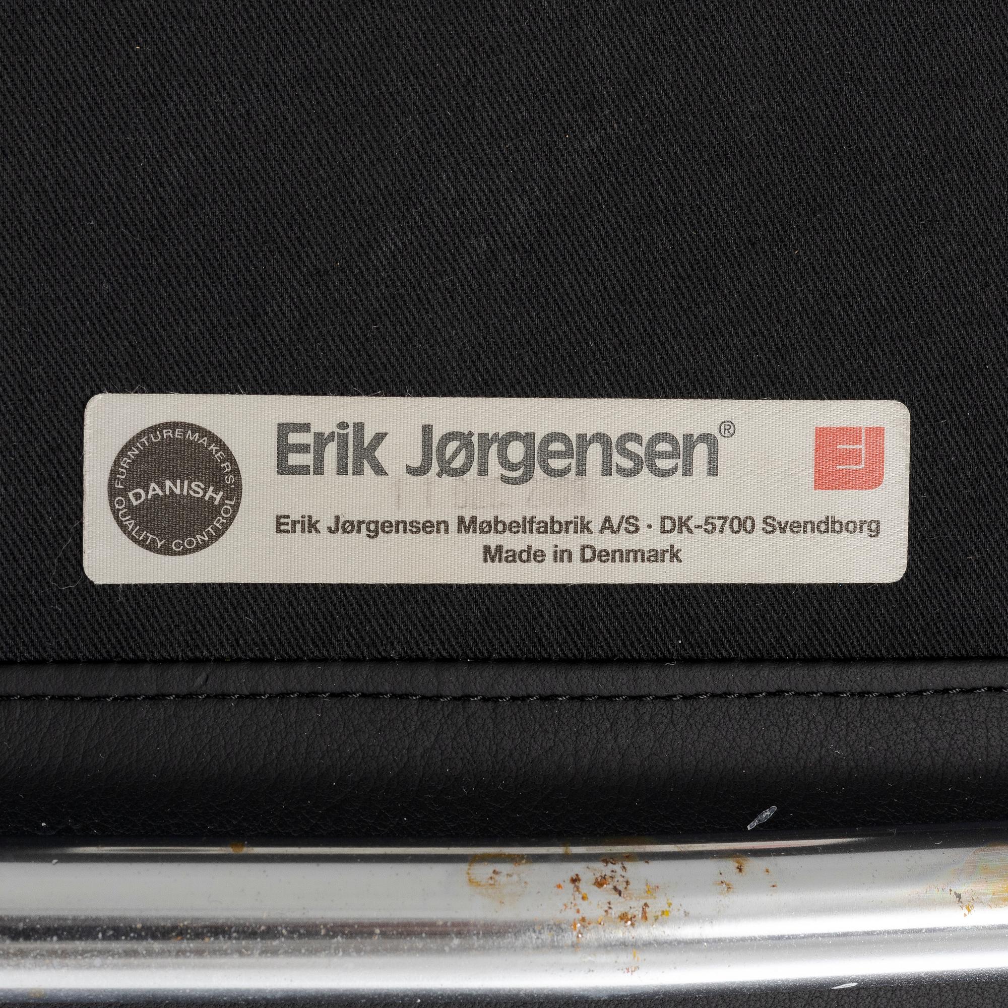 Hans J. Wegner, fåtölj med fotpall, "Ox Chair", EJ-100, Erik Jørgensen Møbelfabrik A/S, Svendborg, Danmark.