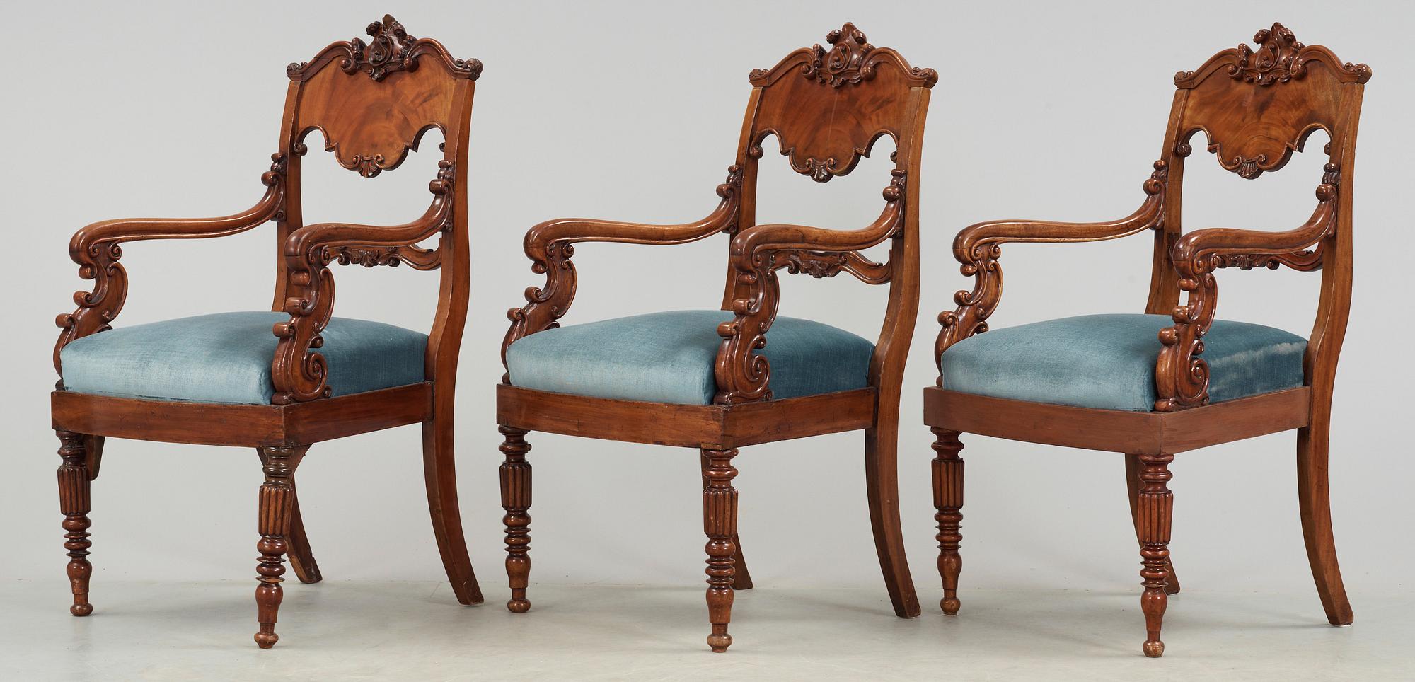 STOLAR, 3 st, empire, Baltikum eller Ryssland, 1800-talets första hälft.