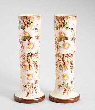 VASER, 1 par, opakglas, sekelskiftet 1900.