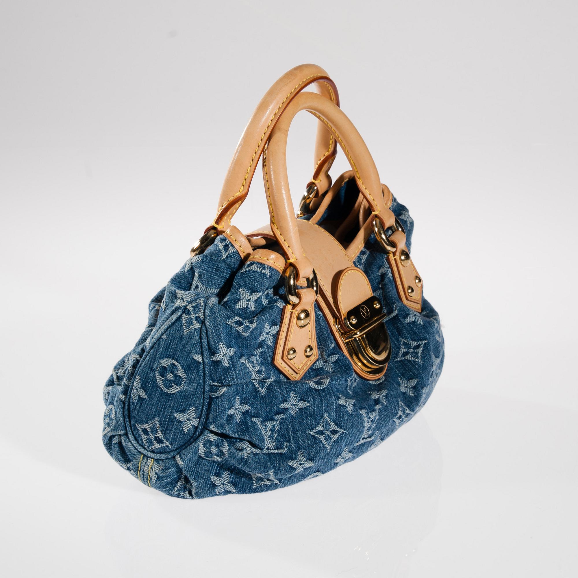 VÄSKA, "Denim Pleaty", Louis Vuitton.