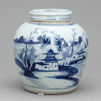 BOJAN MED LOCK. Porslin Kina, 1800-tal.