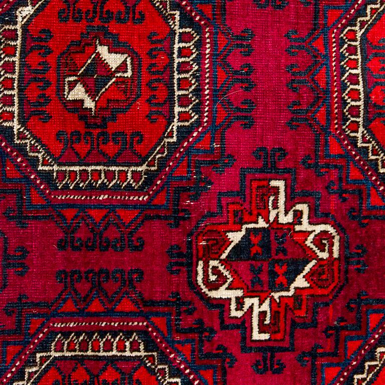 Matto, Turkmen, antiikki, n. 397x233 cm.