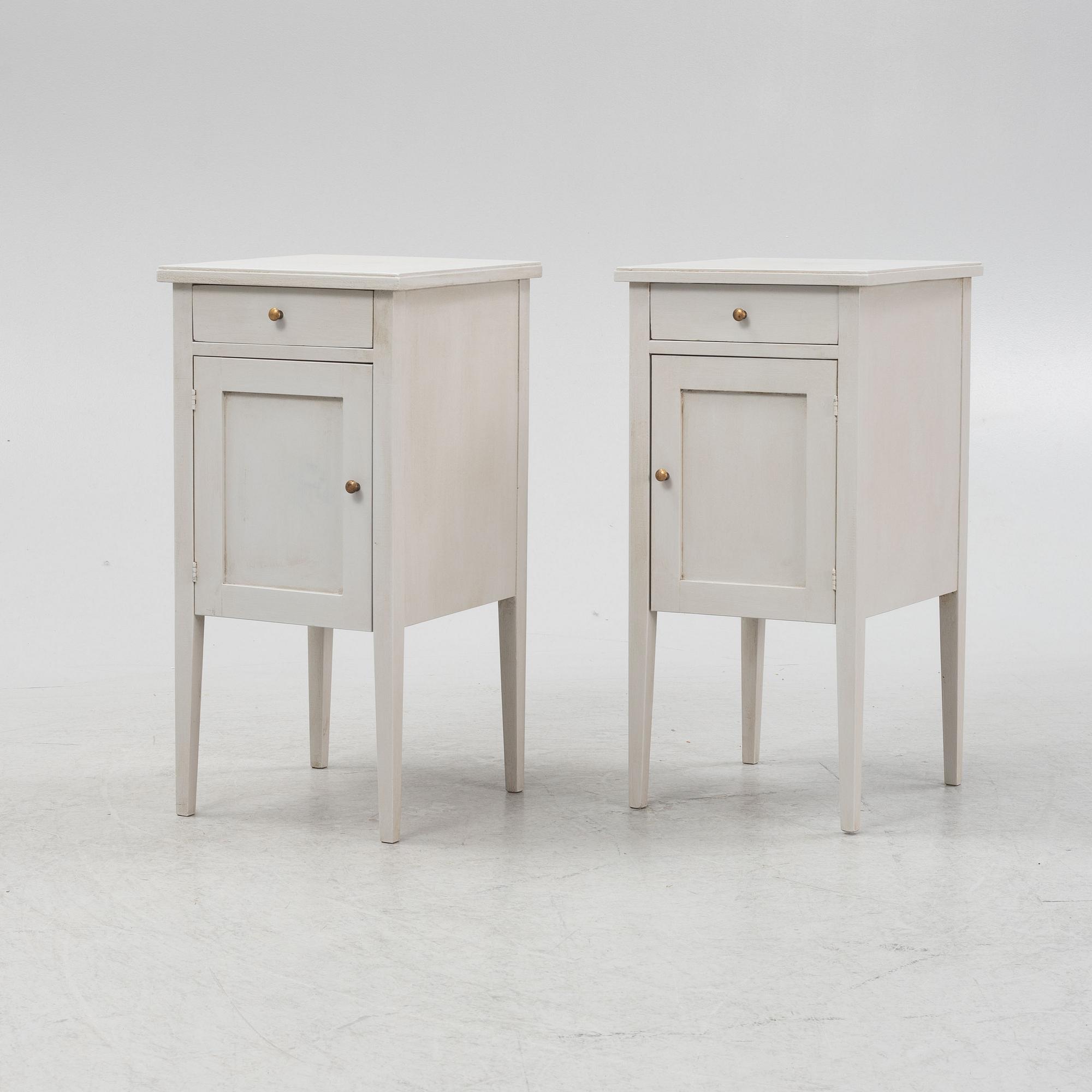 Sängbord, ett par, tidigt 1900-tal.