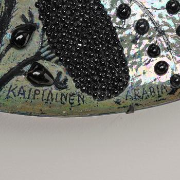 Birger Kaipiainen, a large decorative stoneware dish, Arabia, Finland, probably 1970s.