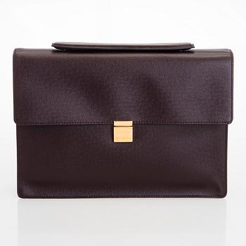 Louis Vuitton, "Taiga Porte Documents Angara", salkku.