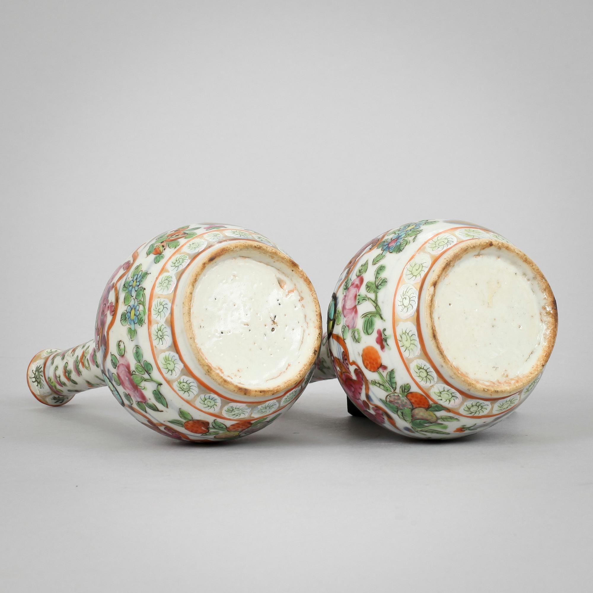 VASER, ett par, porslin, Kina. 1800/1900-tal.