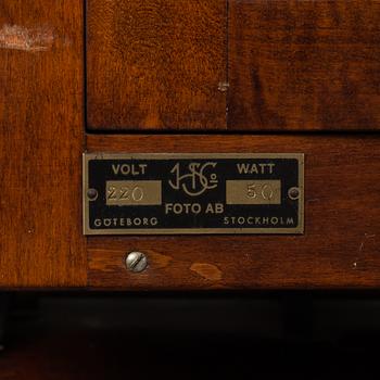 A first half of the 20th century studio camera.