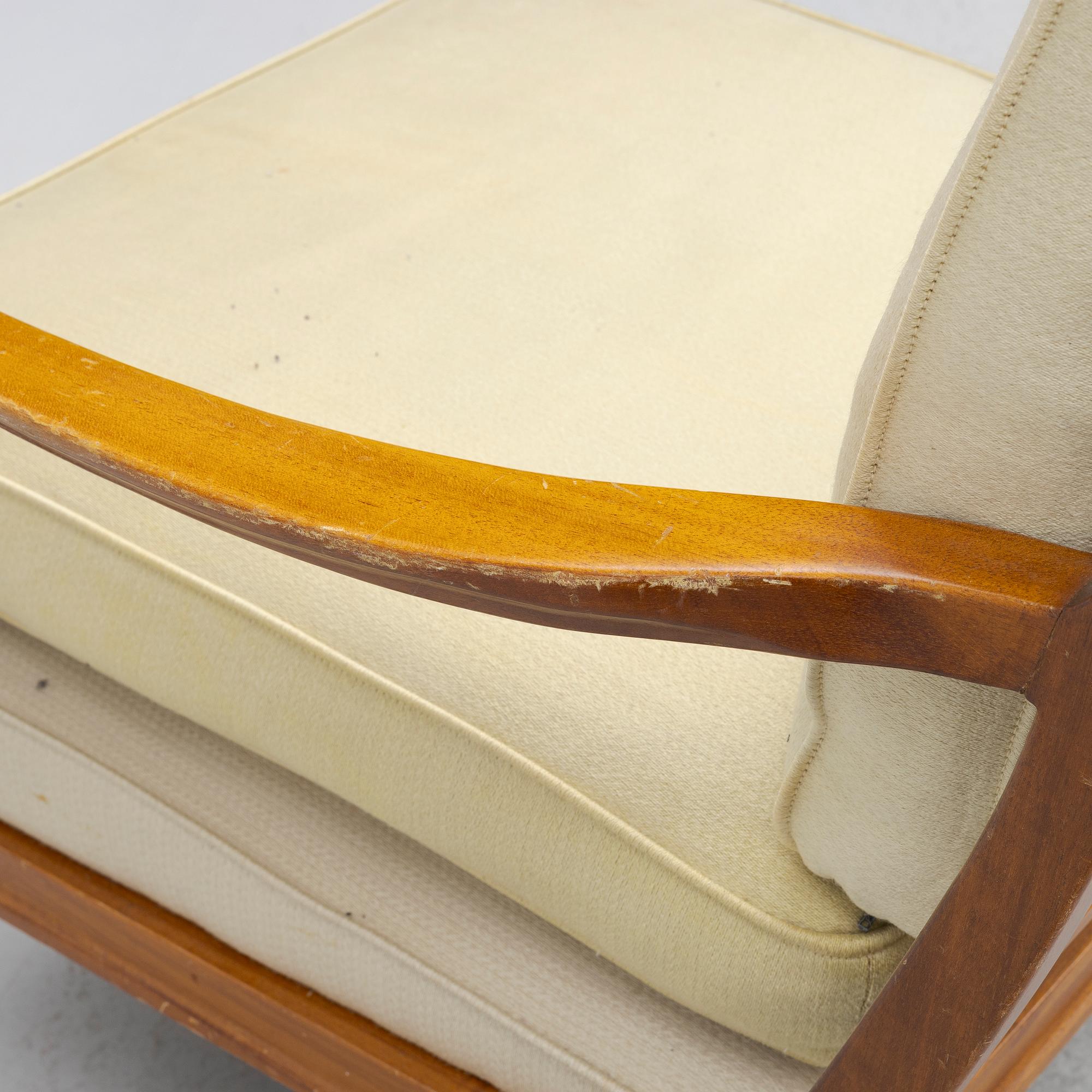 Fåtöljer, ett par, Engen Örkelljunga, 1900-talets mitt.