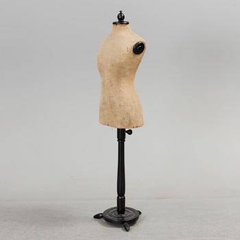 PROVDOCKA, 1900-talets första hälft.