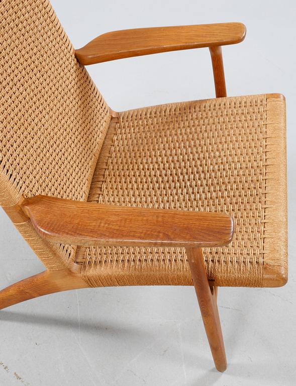 KARMSTOL, "CH-25", Hans J. Wegner, Carl Hansen, Danmark, 1900-talets andra hälft.