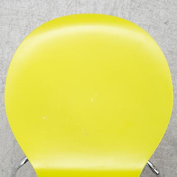 Arne Jacobsen, a set of 6 chairs, "The Ant", Fritz Hansen, Denmark, 1995.