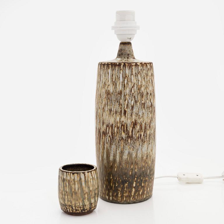 Gunnar Nylund, a stoneware table lamp and pen holder, Rörstrand, mid-20th century.