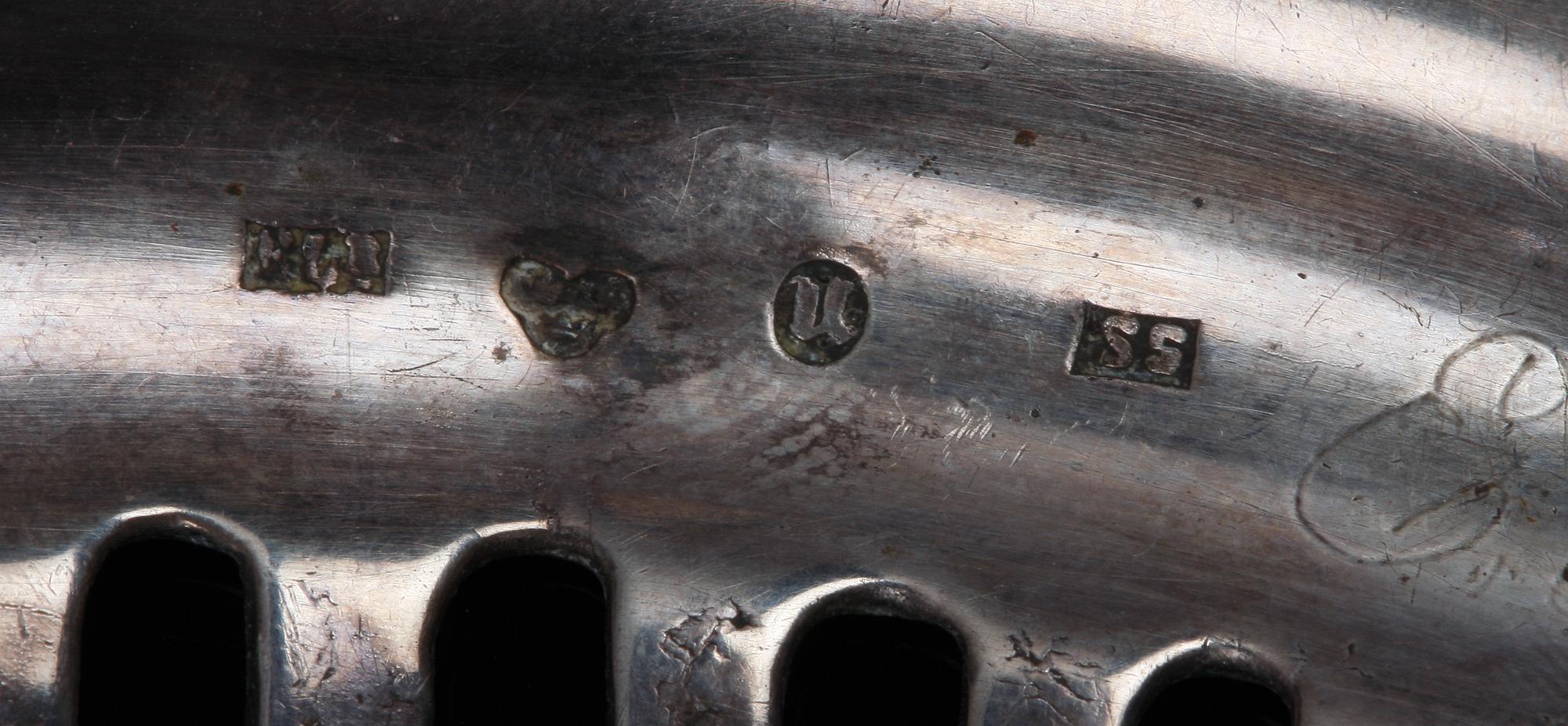 HÅRKAM, silver, Umeå, 1872. Ca 30 g.