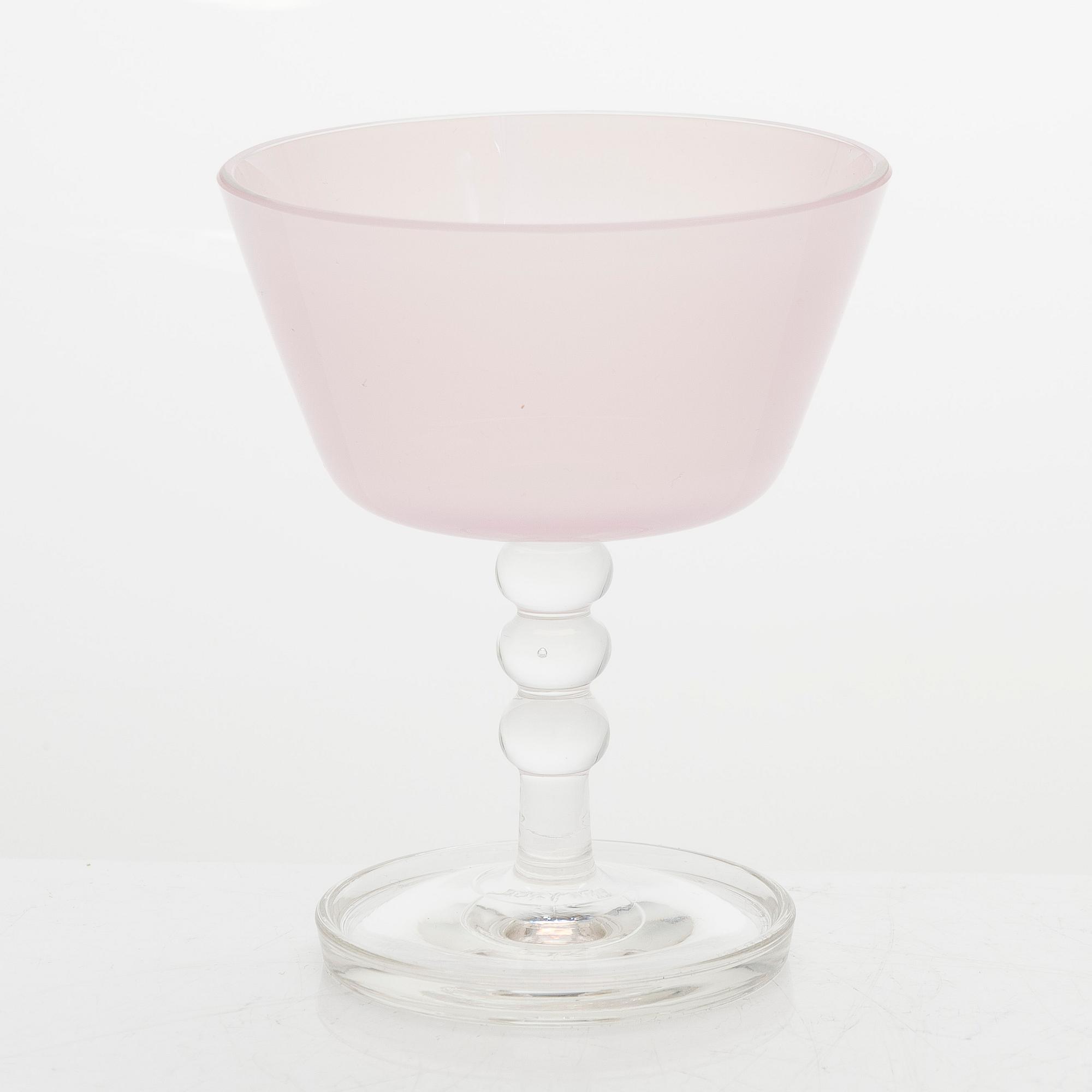 Nanny Still, skål, "Tzarina", signerad Riihimäen Lasi O.Y. Nanny Still.