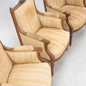 Bergère, 3 st, Louis XVI-stil, omkring år 1900.