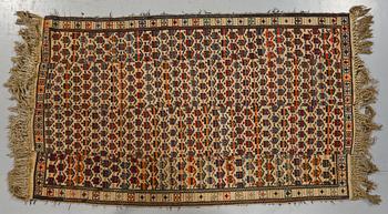 MATTA, troligen Soumak, semiantik, 172 x 103 cm.
