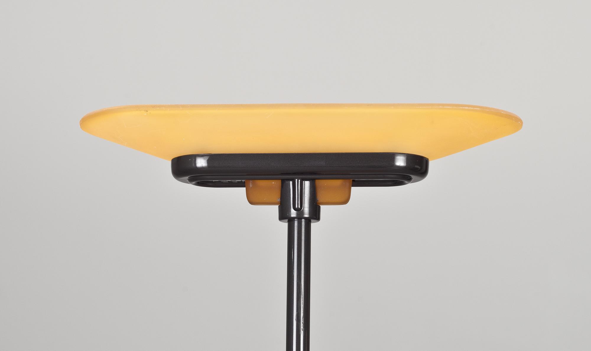 GOLVLAMPA, Flos. Design: King & Miranda. Modell: "JILL".