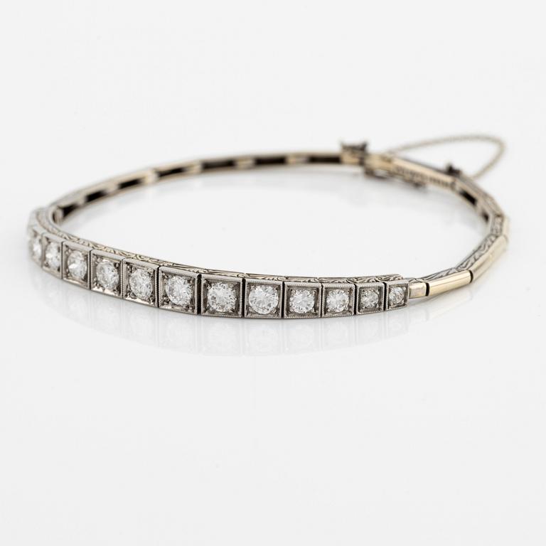 Armband, 18K vitguld med briljantslipade diamanter, Stockholm, 1942.