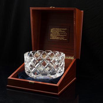 GUNNAR CYRÉN, a 'Sofiero' glass bowl from Orrefors.