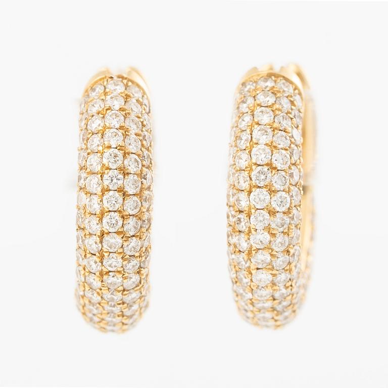 Efva Attling, örhängen, ett par, "Million Stars Creol", 18K guld med briljantslipade diamanter.