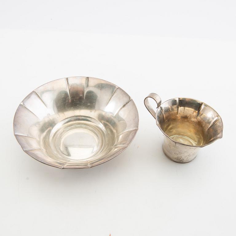 Cream jug and sugar bowl CG Hallberg silver Stockholm 1930/39.