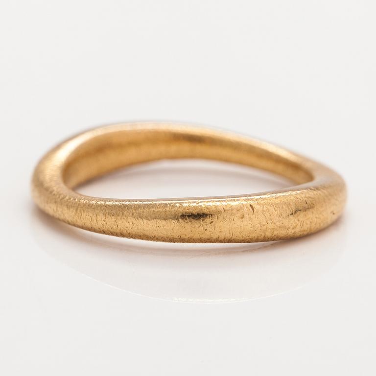 Ole Lynggaard, Ring "Love 3", 18K guld. Danmark.