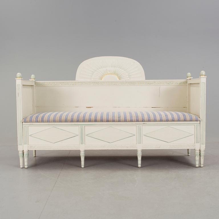 SOFFA, gustaviansk, omkring 1800.