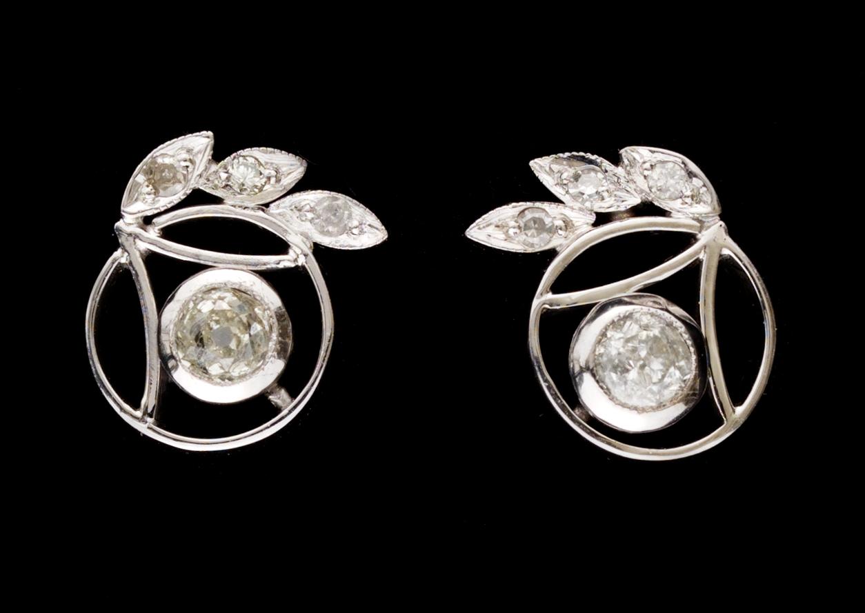 ÖRHÄNGEN, med gammalslipade diamanter, tot. ca 0.35 ct.
