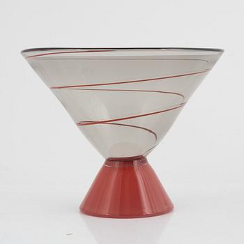 Ann Wåhlström, vase and bowl, glass, 1983 & 1984.