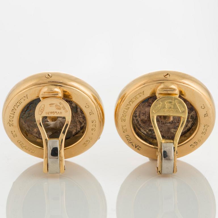 Bulgari ett par örhängen "Monete" 18K guld med mynt från antiken.