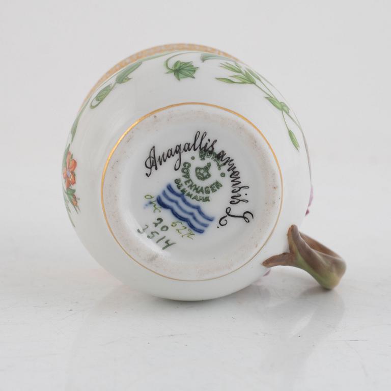 Crèmekopp med fat och lock, "Flora Danica", Royal Copenhagen, Danmark.