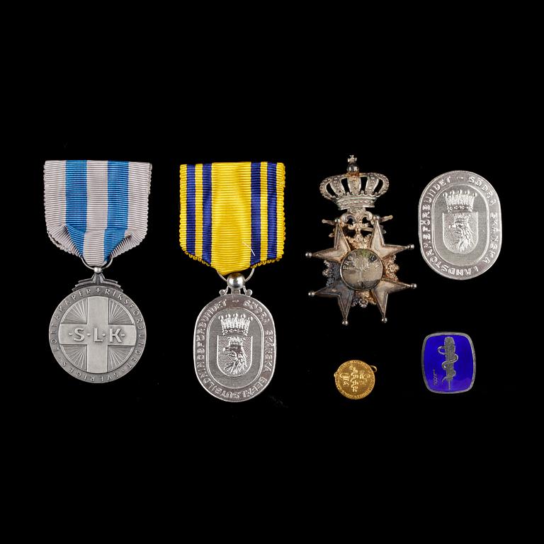 MEDALJER, 6 st, silver, bl a "Lottakårer riksförbundet Sverige", Stockholm 1944. Tot vikt ca 73 g.