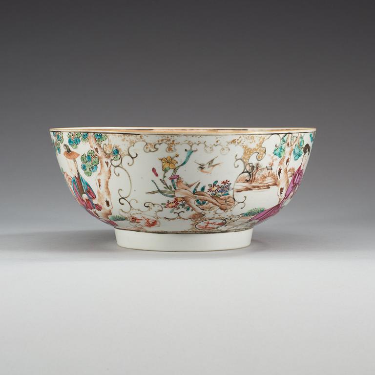A famille rose punch bowl, Qing dynasty, Qianlong (1736-95).