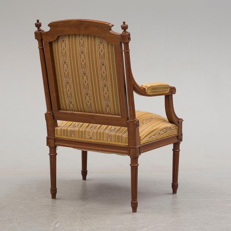 An early 20th century armchair.