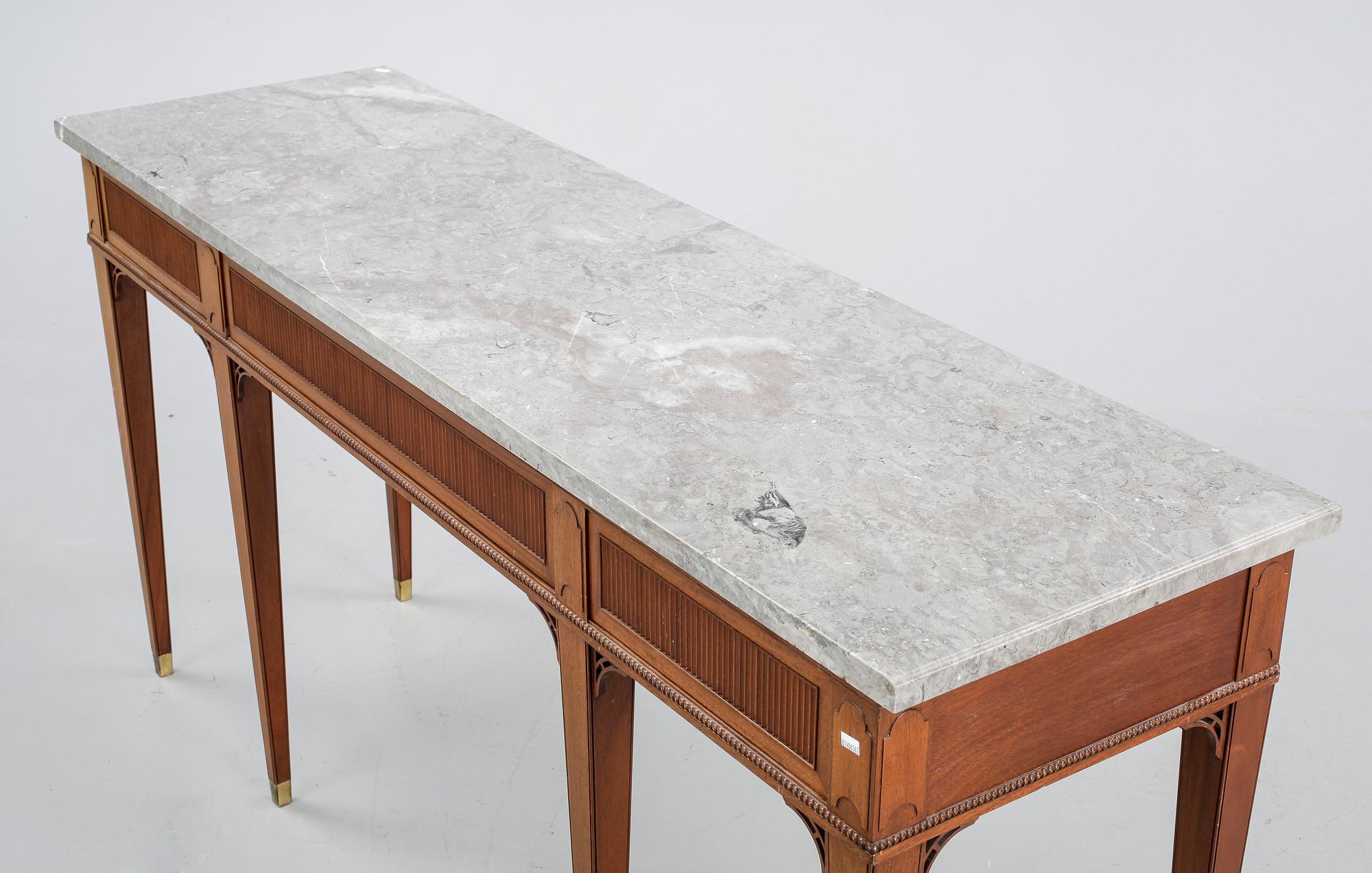 SIDEBOARD, Sengustaviansk stil, 1900-tal.