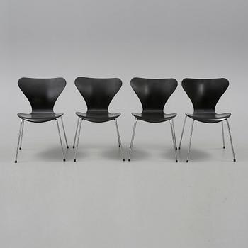 STOLAR, 4 st, "Sjuan" Arne Jacobsen för fritz hansen, Danmark.