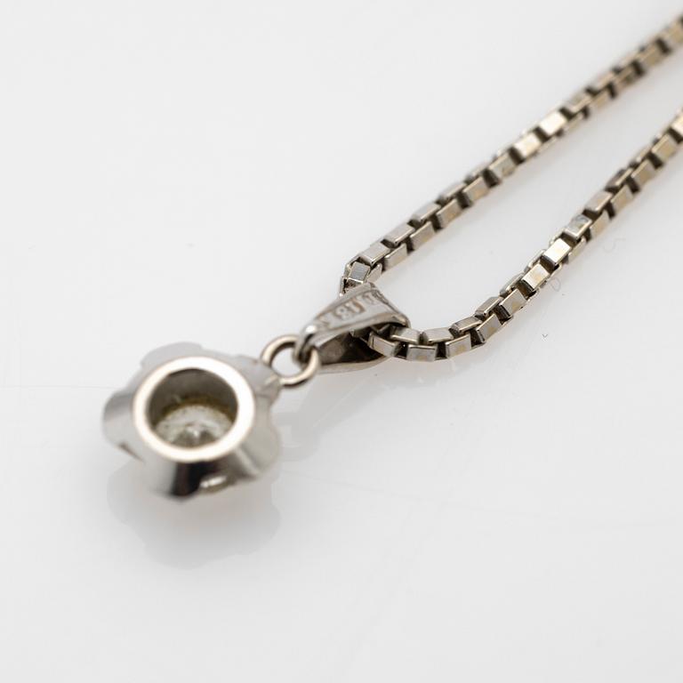 Collier, 18k vitguld med hänge med diamant.