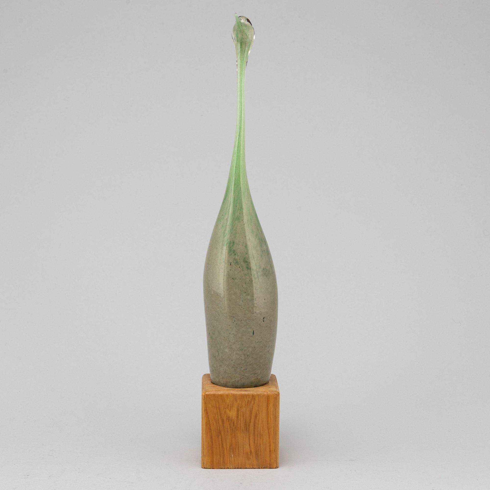 VICKE LINDSTRAND, a glass sculpture, Kosta, signed.