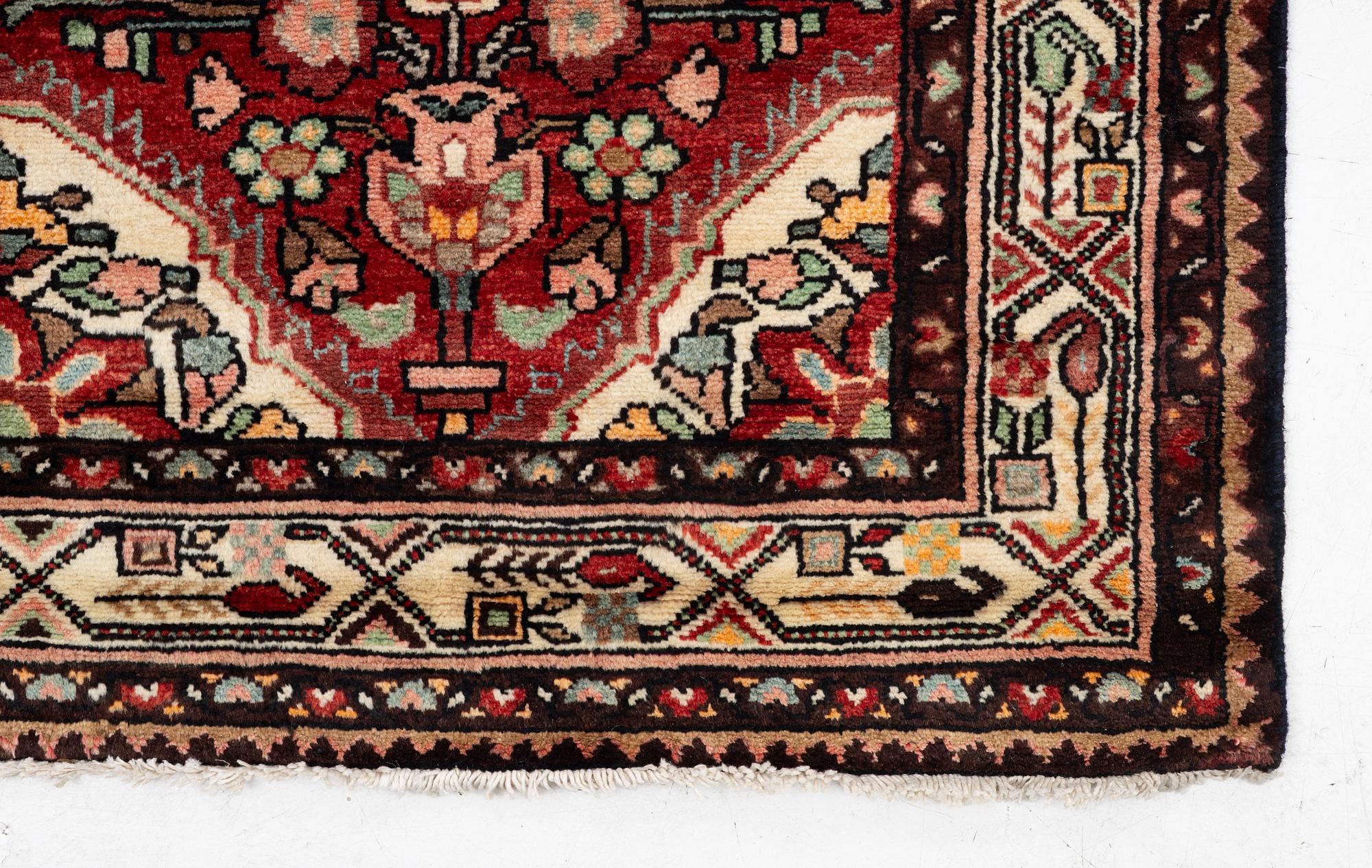 Gallerimatta, Hamadan, ca 415 x 103 cm.