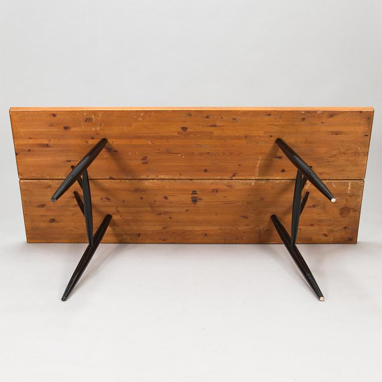 Ilmari Tapiovaara, a 1960's 7-piece 'Pirkka' dining set for Laukaan Puu.