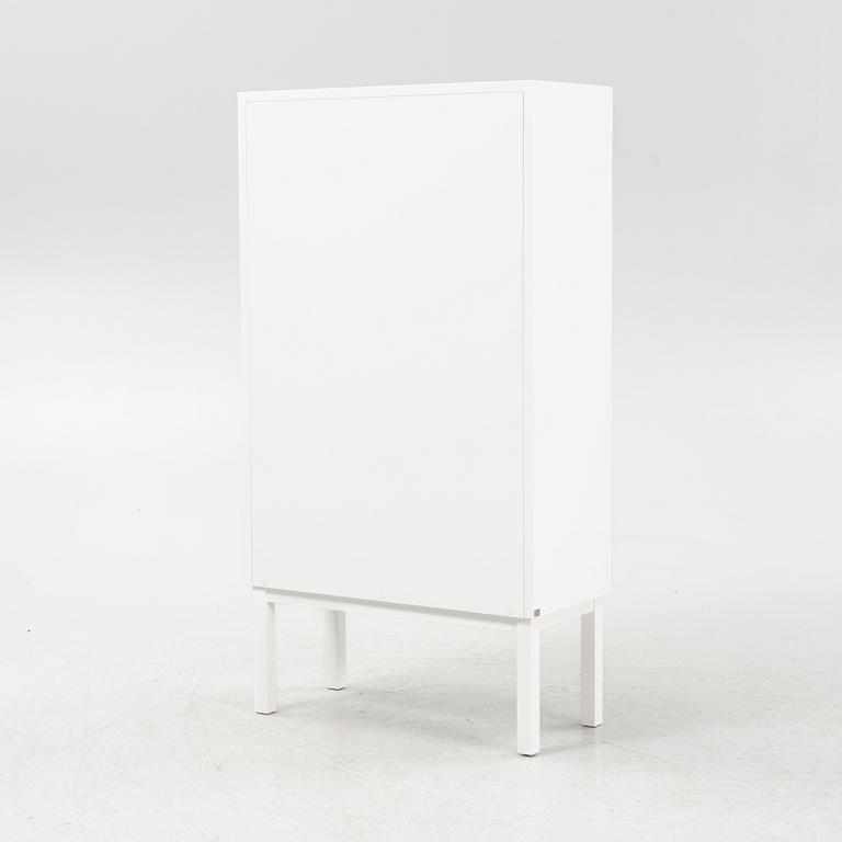 Sara Larsson a 'Collect 2016' cabinet for A2.