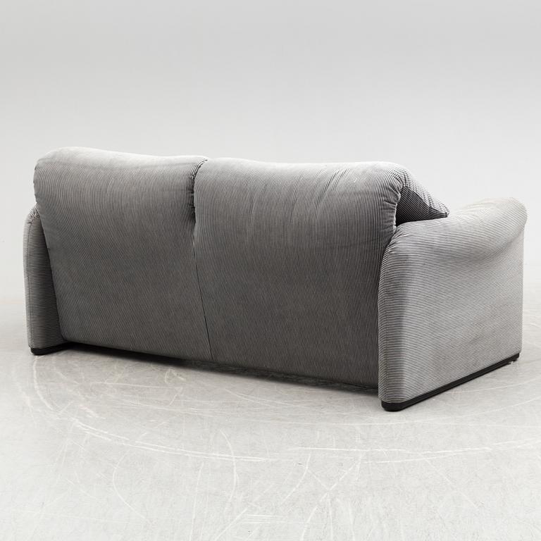 A second half of the 20th century 'Maralunga' sofa my Vico Magistretti for Cassina, Italy.